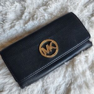 Michael Kors Black Grained Leather Fulton Flap Continental Wallet Gold Logo MK